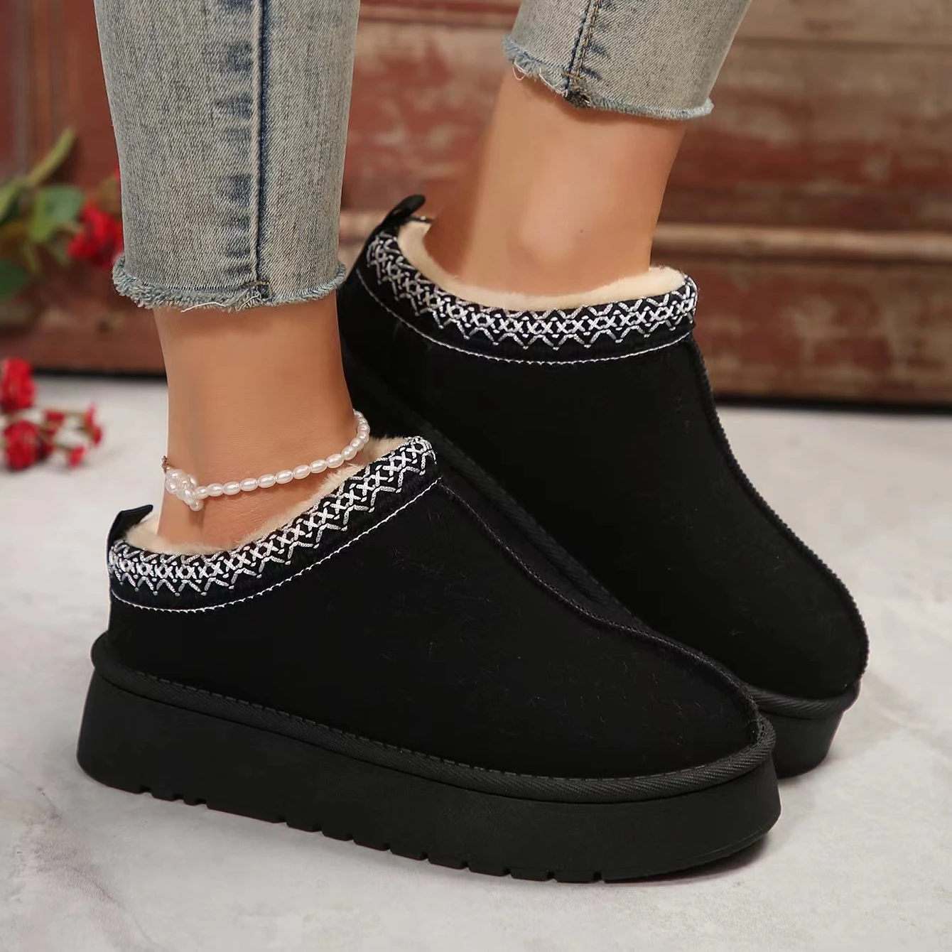 Designer Winter Platform Slipp - مراجعة Winter Clothing Material وسعره